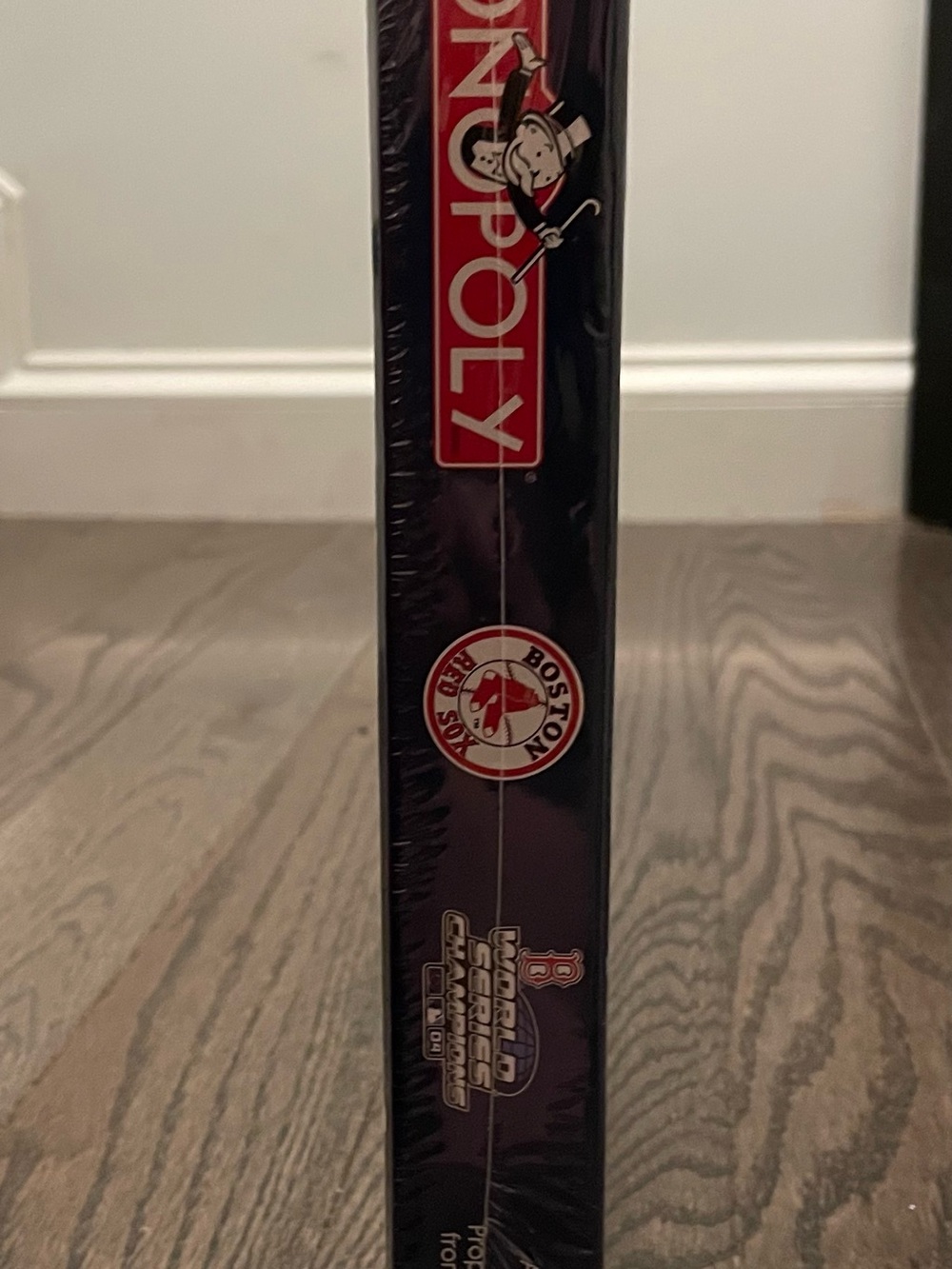 Monopoly Red Sox Edition Board Game - unopened with UNO price tag - Picture 5 of 6
